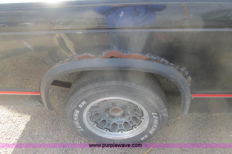 image for item I9698 1993 GMC Sonoma Club Coupe pickup truck