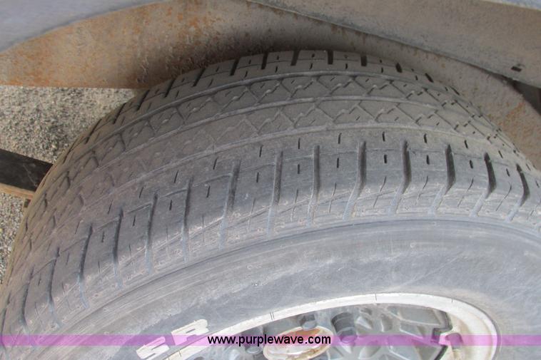 image for item I9698 1993 GMC Sonoma Club Coupe pickup truck