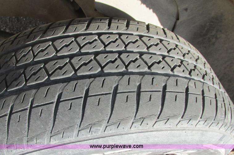 image for item I9698 1993 GMC Sonoma Club Coupe pickup truck