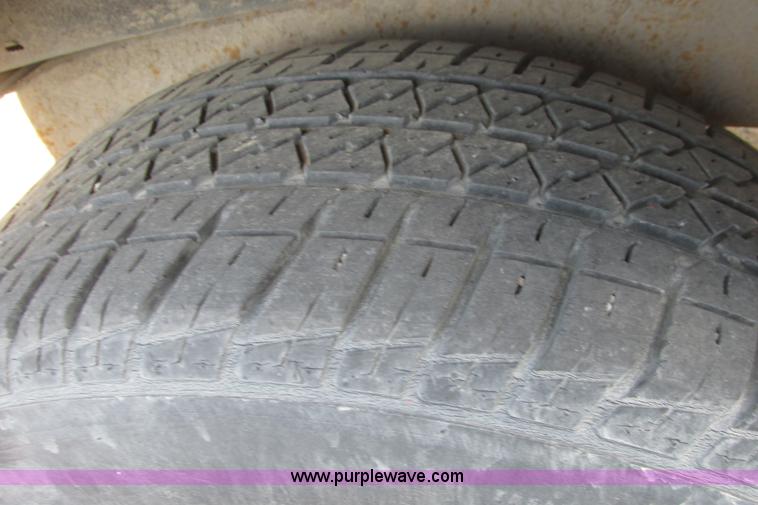 image for item I9698 1993 GMC Sonoma Club Coupe pickup truck