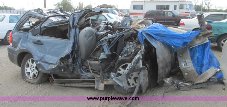 image for item I9699 2005 Ford Escape XLT SUV