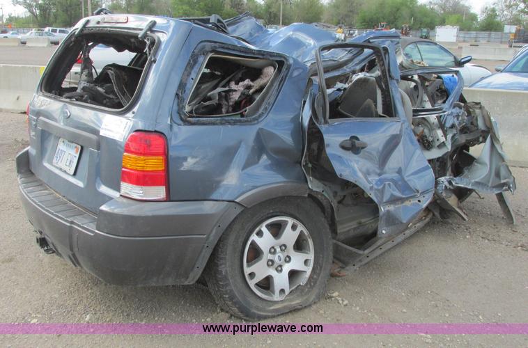 image for item I9699 2005 Ford Escape XLT SUV