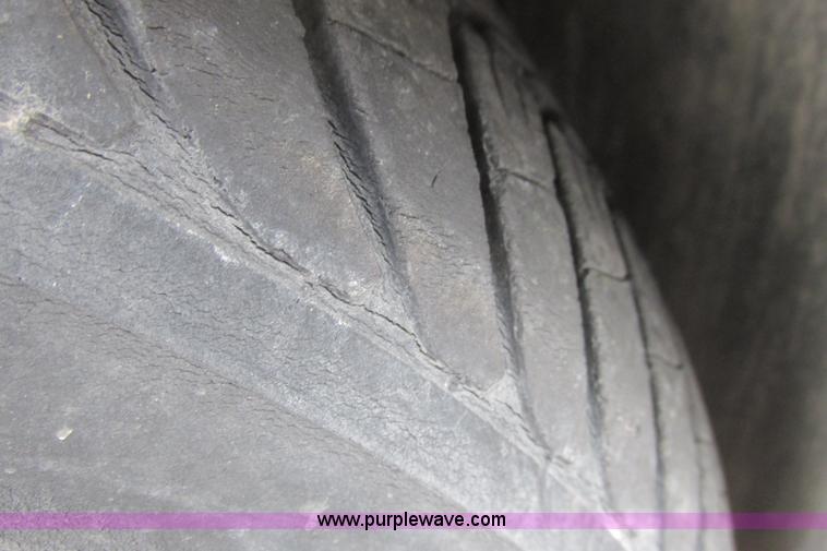 image for item I9701 2003 Pontiac Grand AM GT1