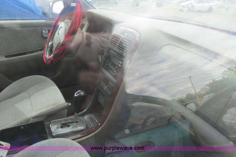 image for item I9703 2003 Kia Optima LX