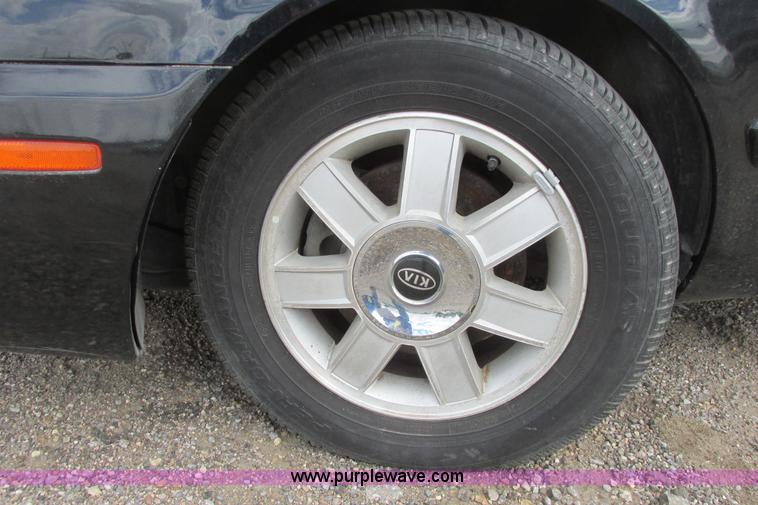 image for item I9703 2003 Kia Optima LX