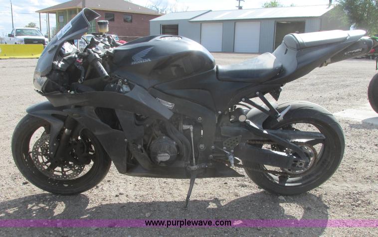 image for item I9706 2008 Honda CRB MC600 motorcycle