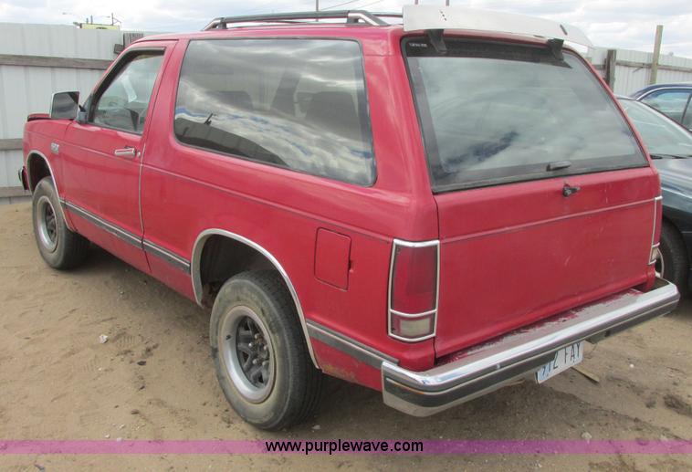 image for item I9707 1987 Chevrolet S10 SUV