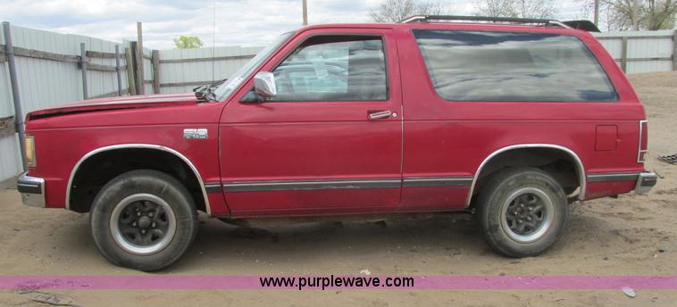 image for item I9707 1987 Chevrolet S10 SUV