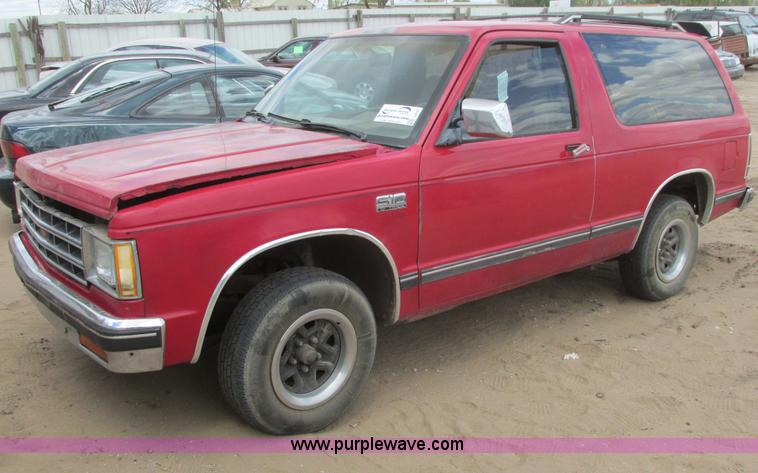 image for item I9707 1987 Chevrolet S10 SUV