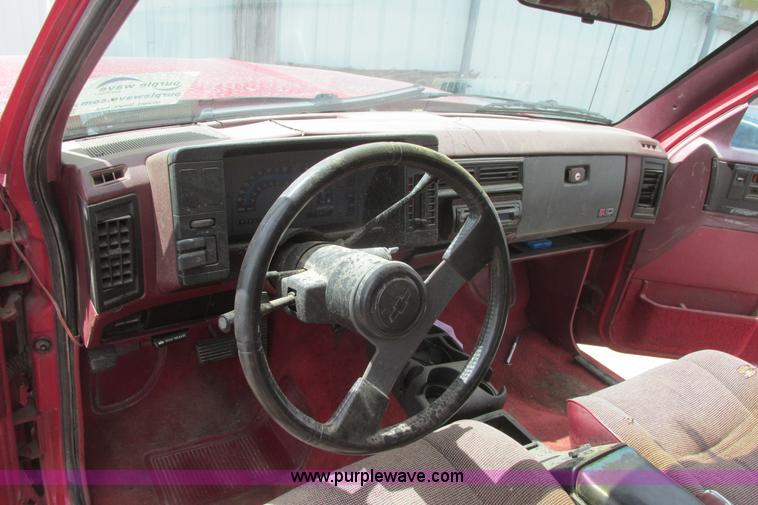 image for item I9707 1987 Chevrolet S10 SUV