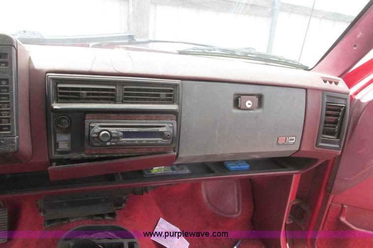 image for item I9707 1987 Chevrolet S10 SUV