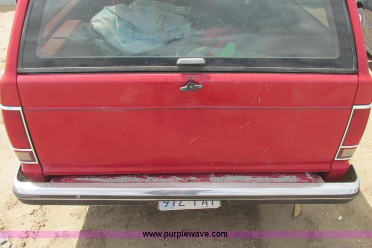 image for item I9707 1987 Chevrolet S10 SUV