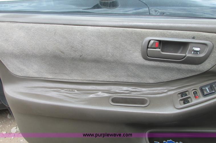 image for item I9708 1996 Acura Integra LS