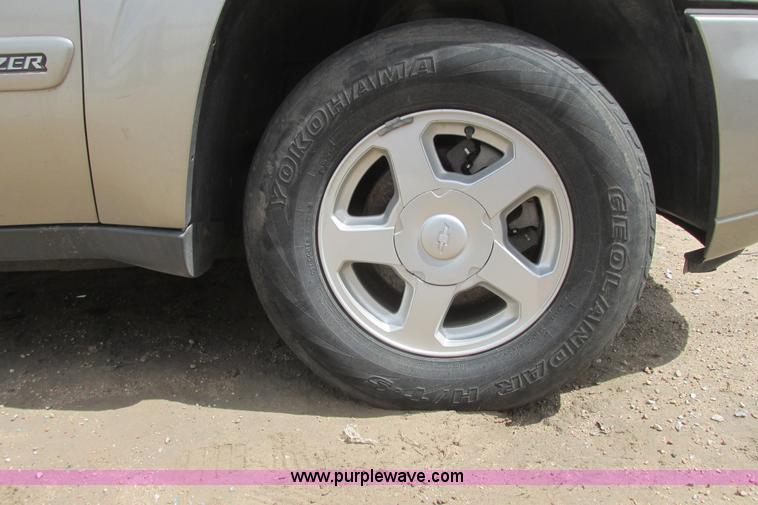 image for item I9709 2002 Chevrolet Trailblazer LTZ SUV