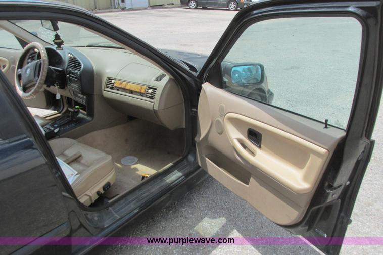 image for item I9711 1996 BMW 328i