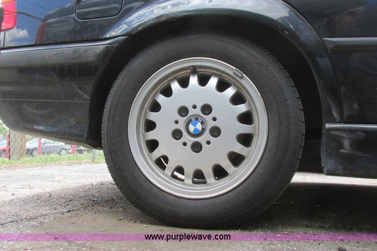 image for item I9711 1996 BMW 328i