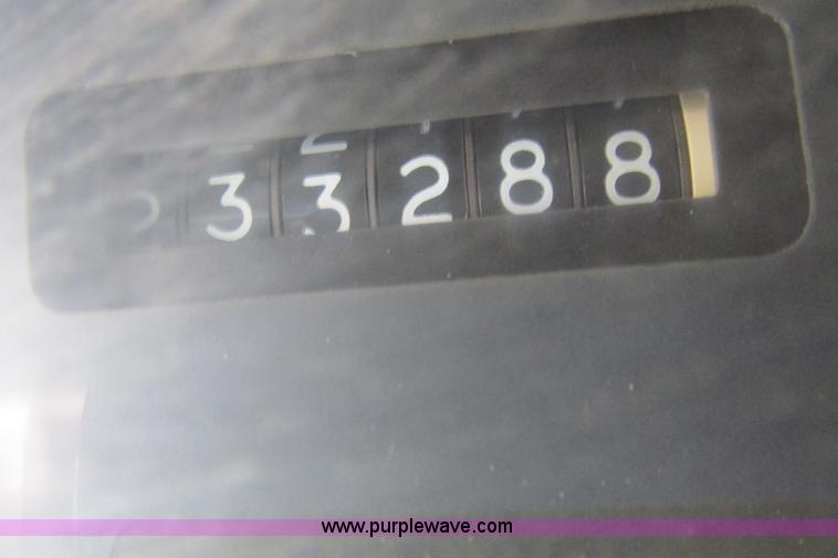 image for item I9712 1989 Pontiac Bonneville SE