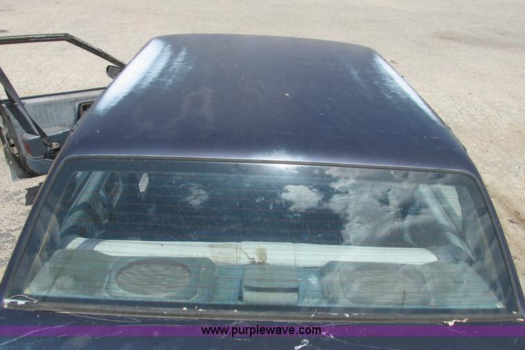 image for item I9712 1989 Pontiac Bonneville SE