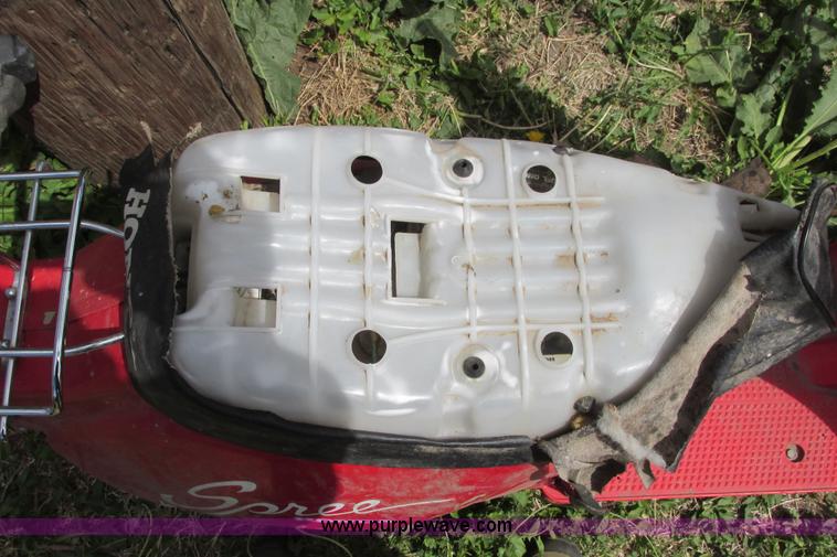 image for item I9713 1985 Honda Spree NQ50 scooter