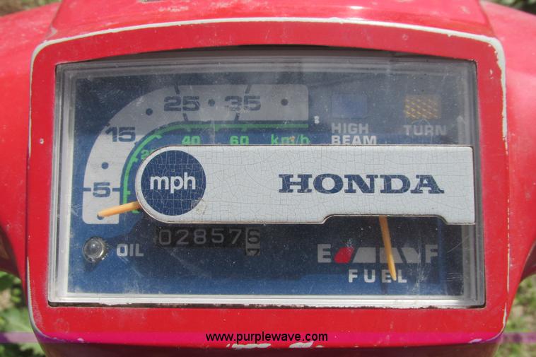 image for item I9713 1985 Honda Spree NQ50 scooter