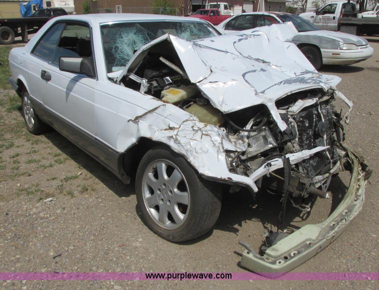 image for item I9714 1988 Mercedes Benz 560 SEC