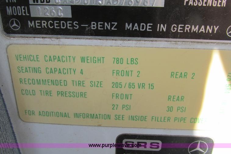 image for item I9714 1988 Mercedes Benz 560 SEC