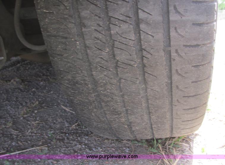 image for item I9714 1988 Mercedes Benz 560 SEC