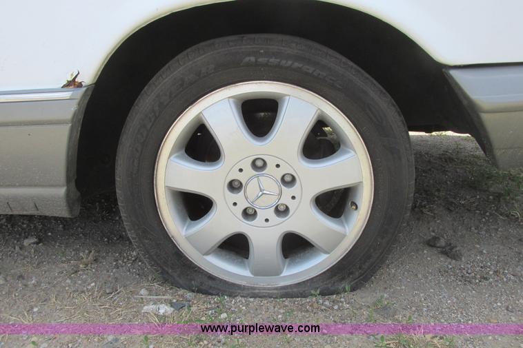 image for item I9714 1988 Mercedes Benz 560 SEC