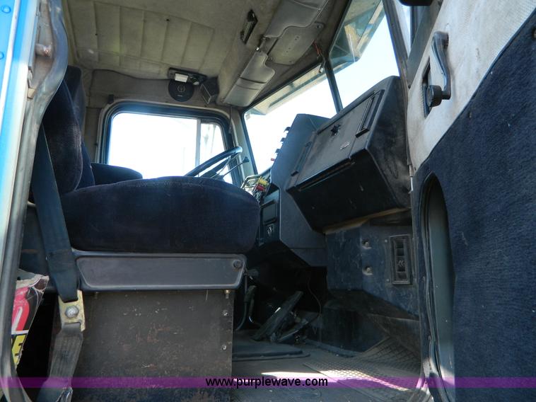 image for item AD9848 1994 Peterbilt 378 semi truck