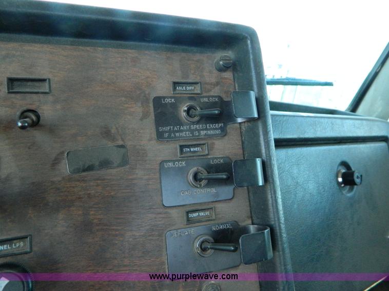 image for item AD9848 1994 Peterbilt 378 semi truck