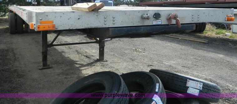 image for item AD9850 2002 Transcraft Eagle Super Beam flatbed trailer