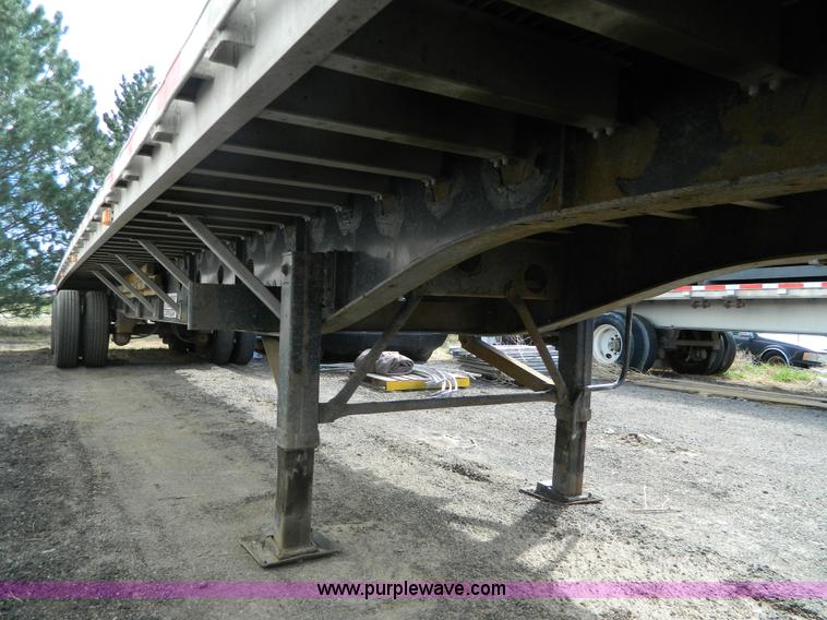 image for item AD9850 2002 Transcraft Eagle Super Beam flatbed trailer