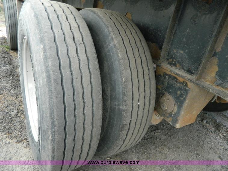 image for item AD9850 2002 Transcraft Eagle Super Beam flatbed trailer