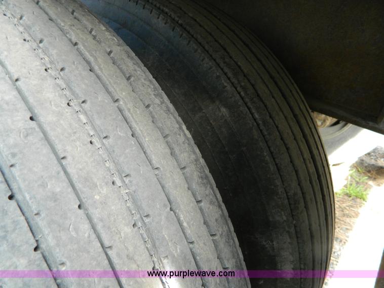 image for item AD9850 2002 Transcraft Eagle Super Beam flatbed trailer