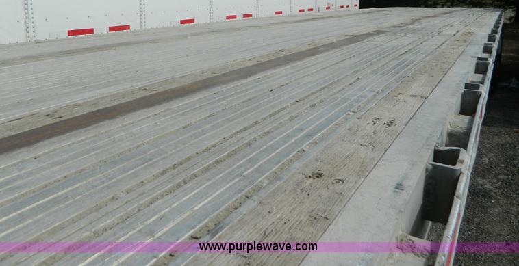 image for item AD9850 2002 Transcraft Eagle Super Beam flatbed trailer