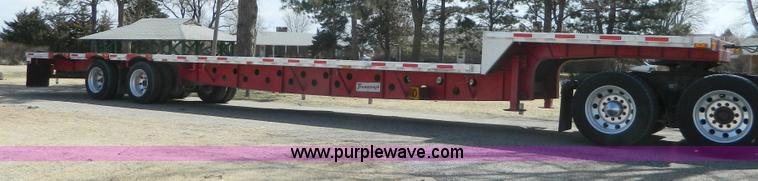 image for item AQ9498 2006 Transcraft DTL-2100 RS2 52' drop deck sliding spread axle trailer
