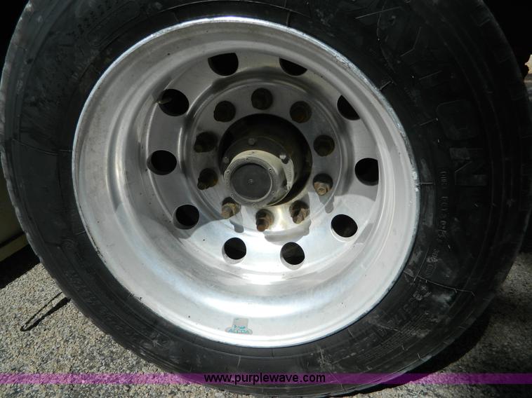 image for item AQ9498 2006 Transcraft DTL-2100 RS2 52' drop deck sliding spread axle trailer