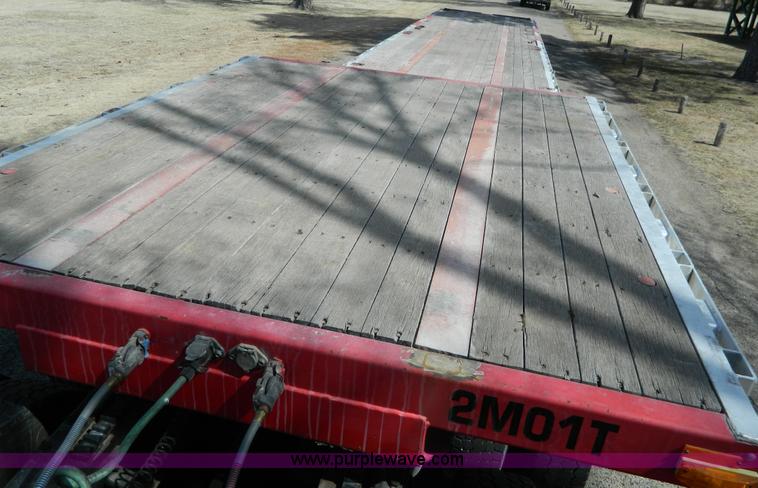 image for item AQ9498 2006 Transcraft DTL-2100 RS2 52' drop deck sliding spread axle trailer