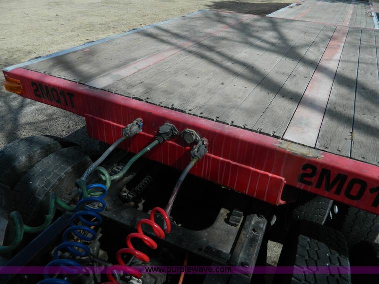 image for item AQ9498 2006 Transcraft DTL-2100 RS2 52' drop deck sliding spread axle trailer