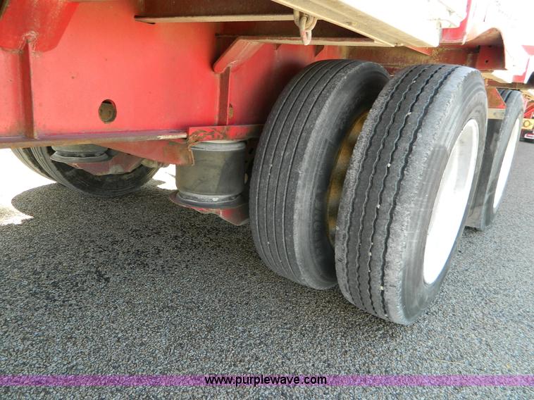 image for item AQ9498 2006 Transcraft DTL-2100 RS2 52' drop deck sliding spread axle trailer