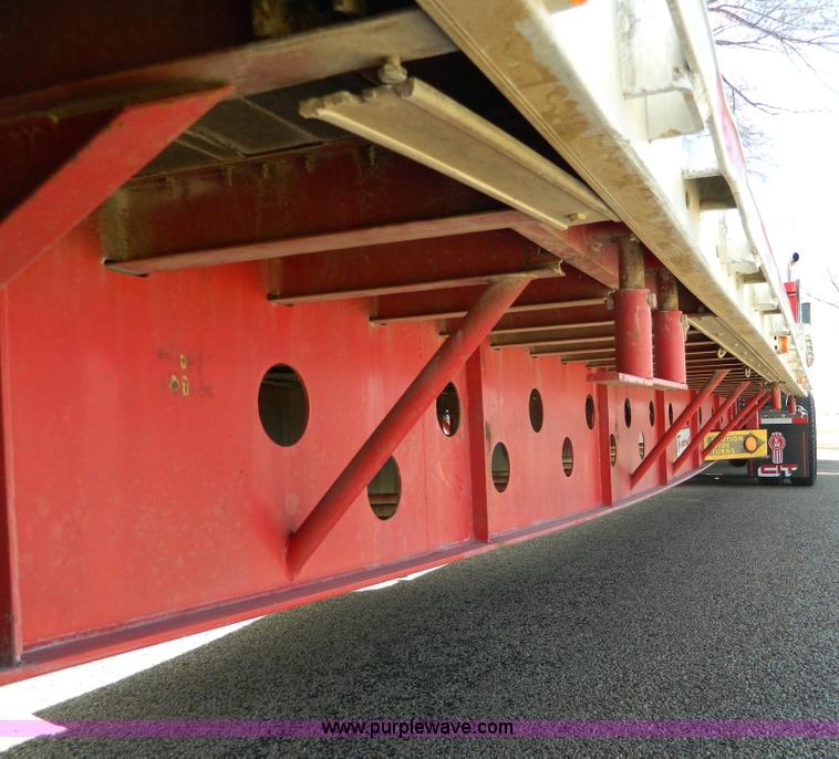 image for item AQ9498 2006 Transcraft DTL-2100 RS2 52' drop deck sliding spread axle trailer