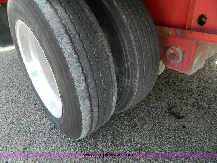 image for item AQ9498 2006 Transcraft DTL-2100 RS2 52' drop deck sliding spread axle trailer