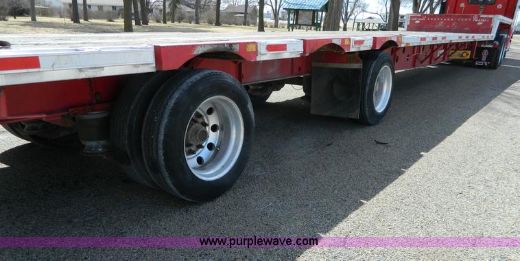 image for item AQ9498 2006 Transcraft DTL-2100 RS2 52' drop deck sliding spread axle trailer
