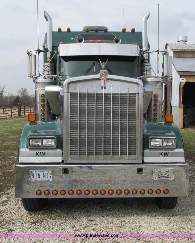 image for item F4871 1997 Kenworth W900 semi truck
