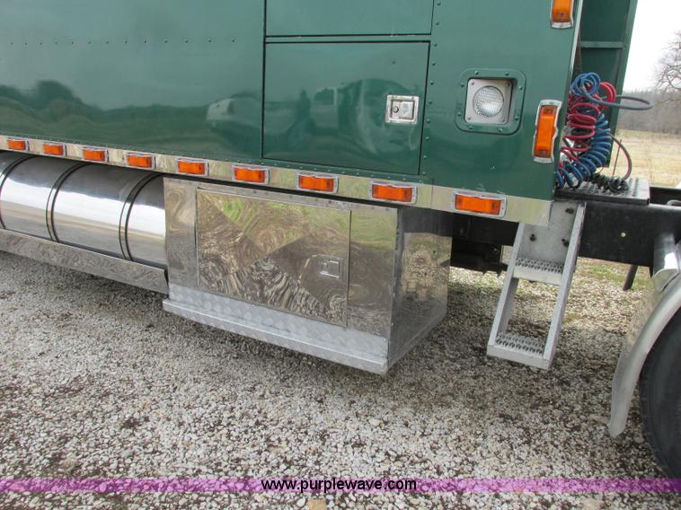 image for item F4871 1997 Kenworth W900 semi truck