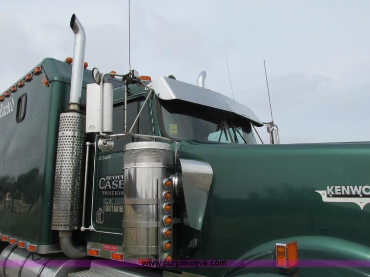image for item F4871 1997 Kenworth W900 semi truck