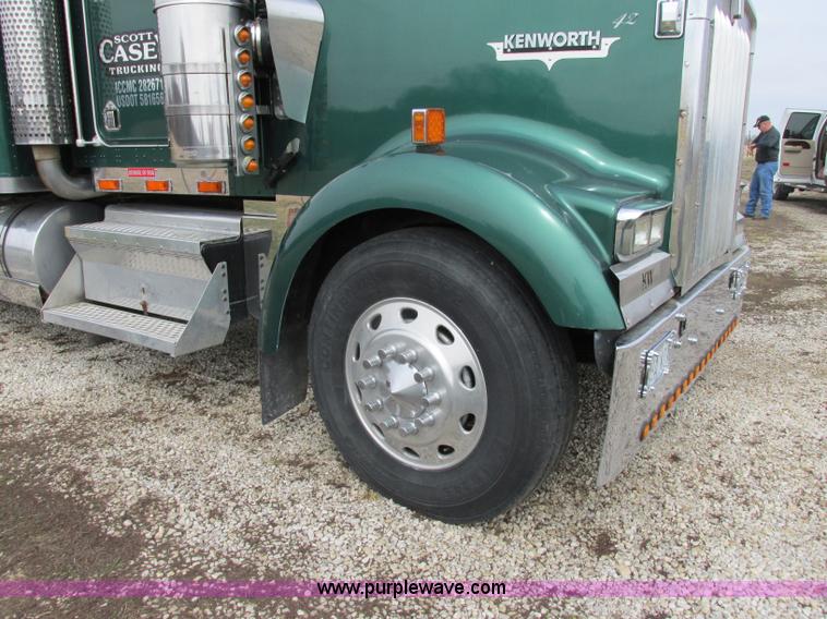 image for item F4871 1997 Kenworth W900 semi truck