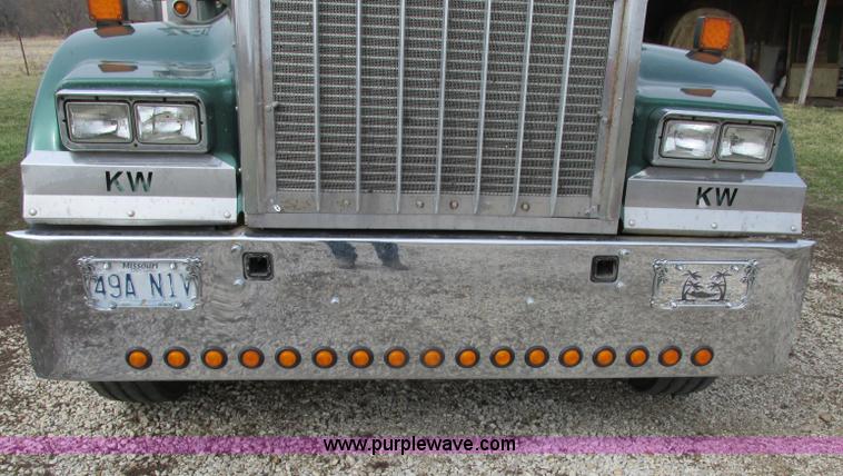 image for item F4871 1997 Kenworth W900 semi truck