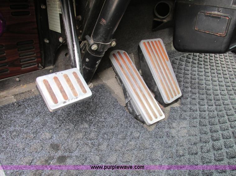 image for item F4871 1997 Kenworth W900 semi truck