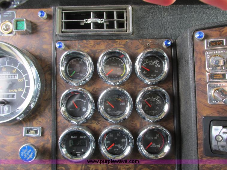 image for item F4871 1997 Kenworth W900 semi truck